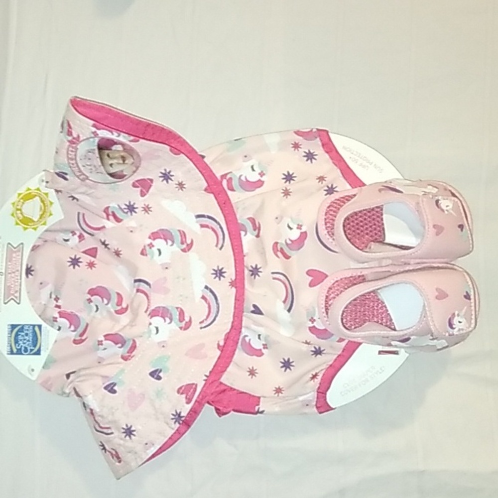 Pink rainbow unicorn 3 piece 0-12month Sun Hat brand new still in n packages